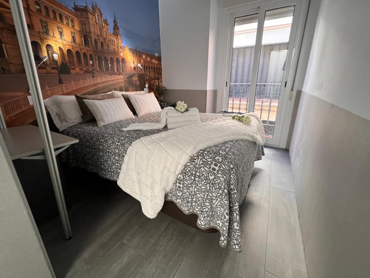 Hostal Paco'S Sevilla Eksteriør bilde A bedroom